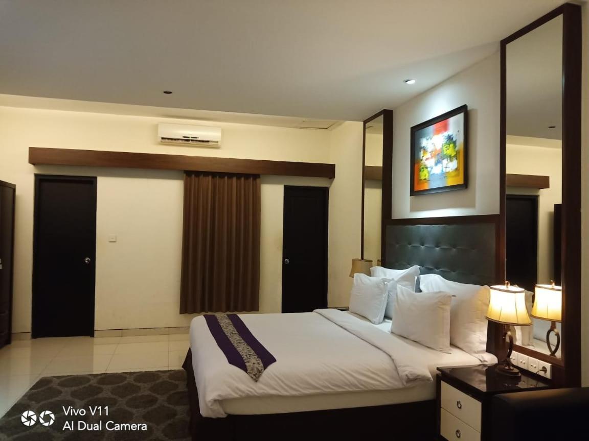 Ayla City Hotel Sorong Εξωτερικό φωτογραφία